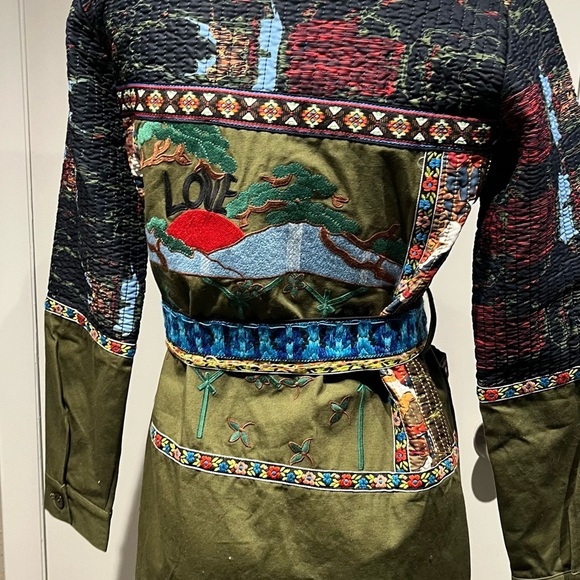 Adore Green Military Field Jacket with Vintage Aesthetic - Picture 11 of 16